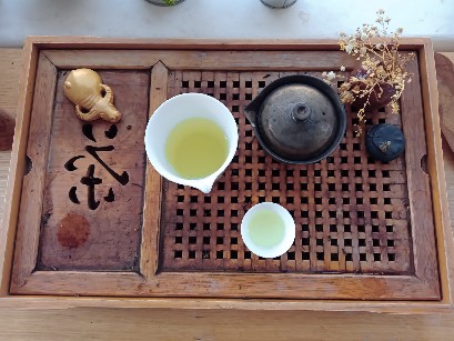 Chinese Tea Tray with dried flowers, tea pet and teaware