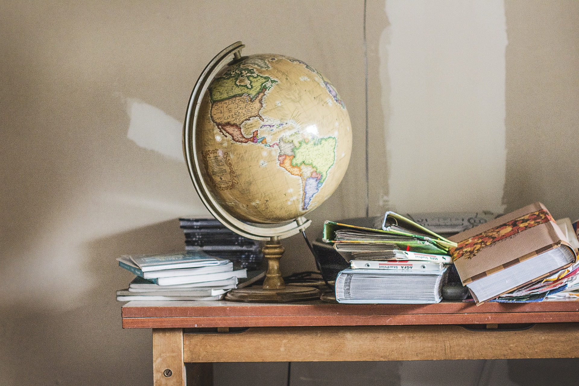 The Ultimate Guide to Decluttering